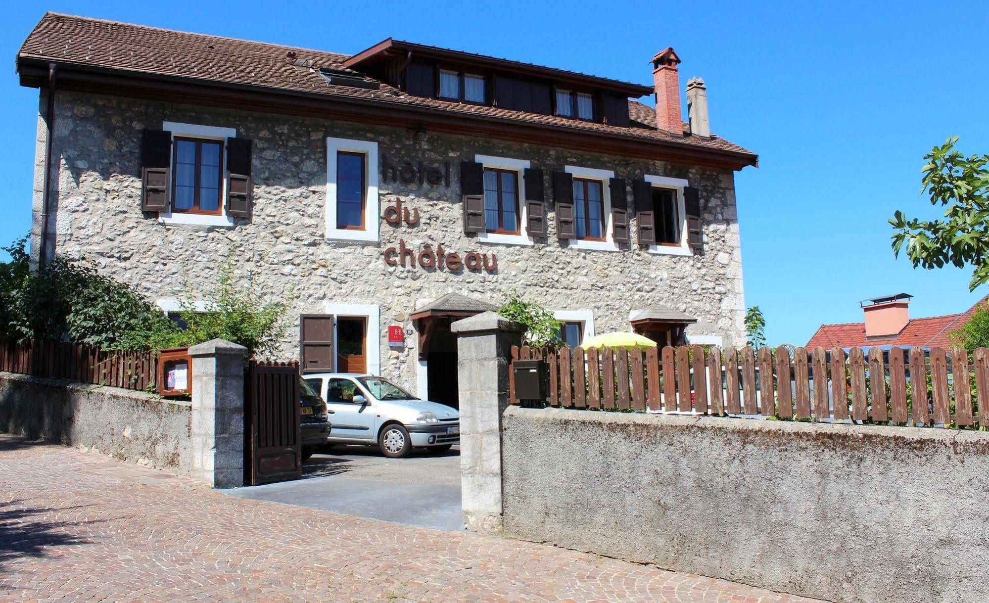 Du Château 2*