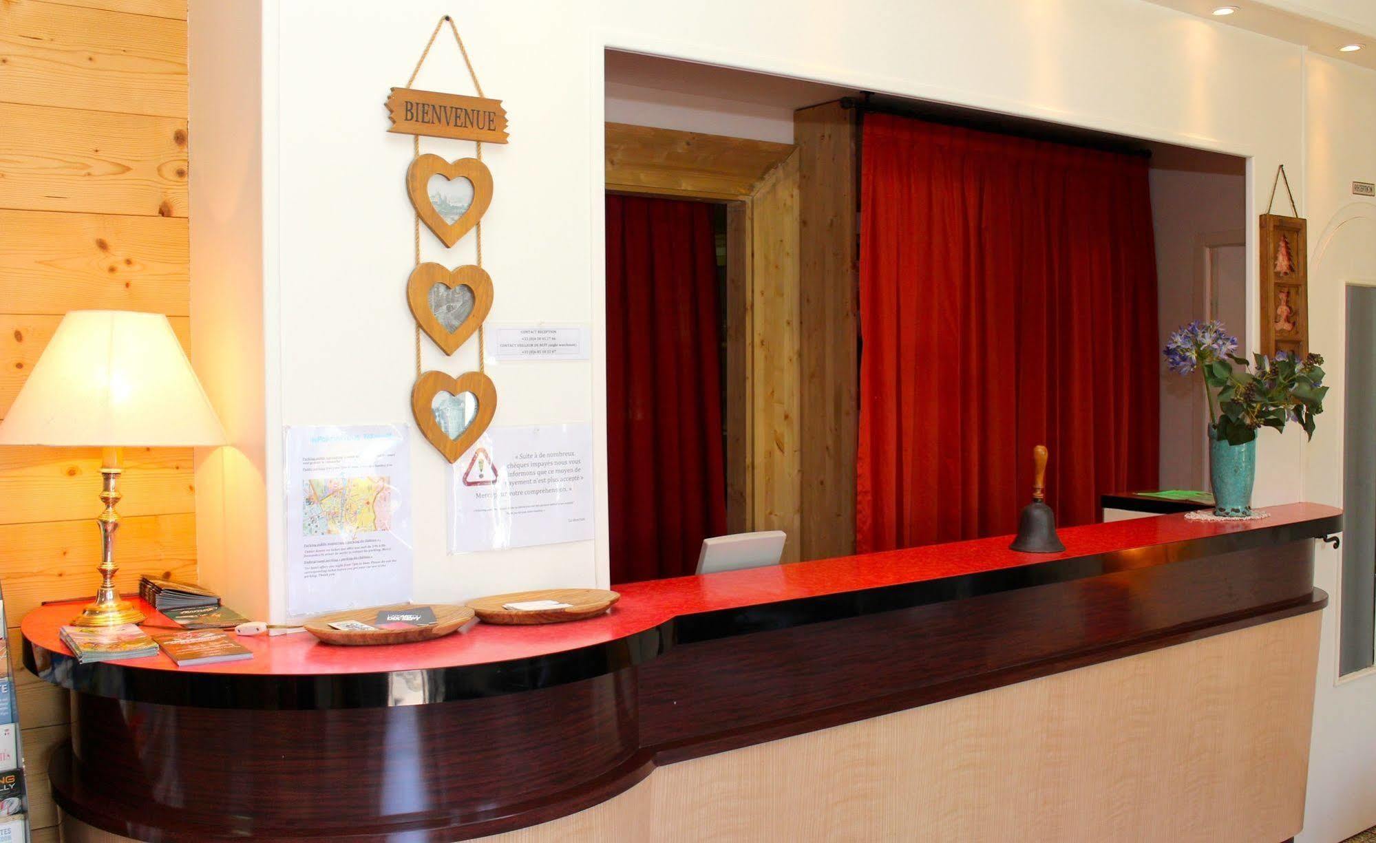 Du Château Hotel 2*